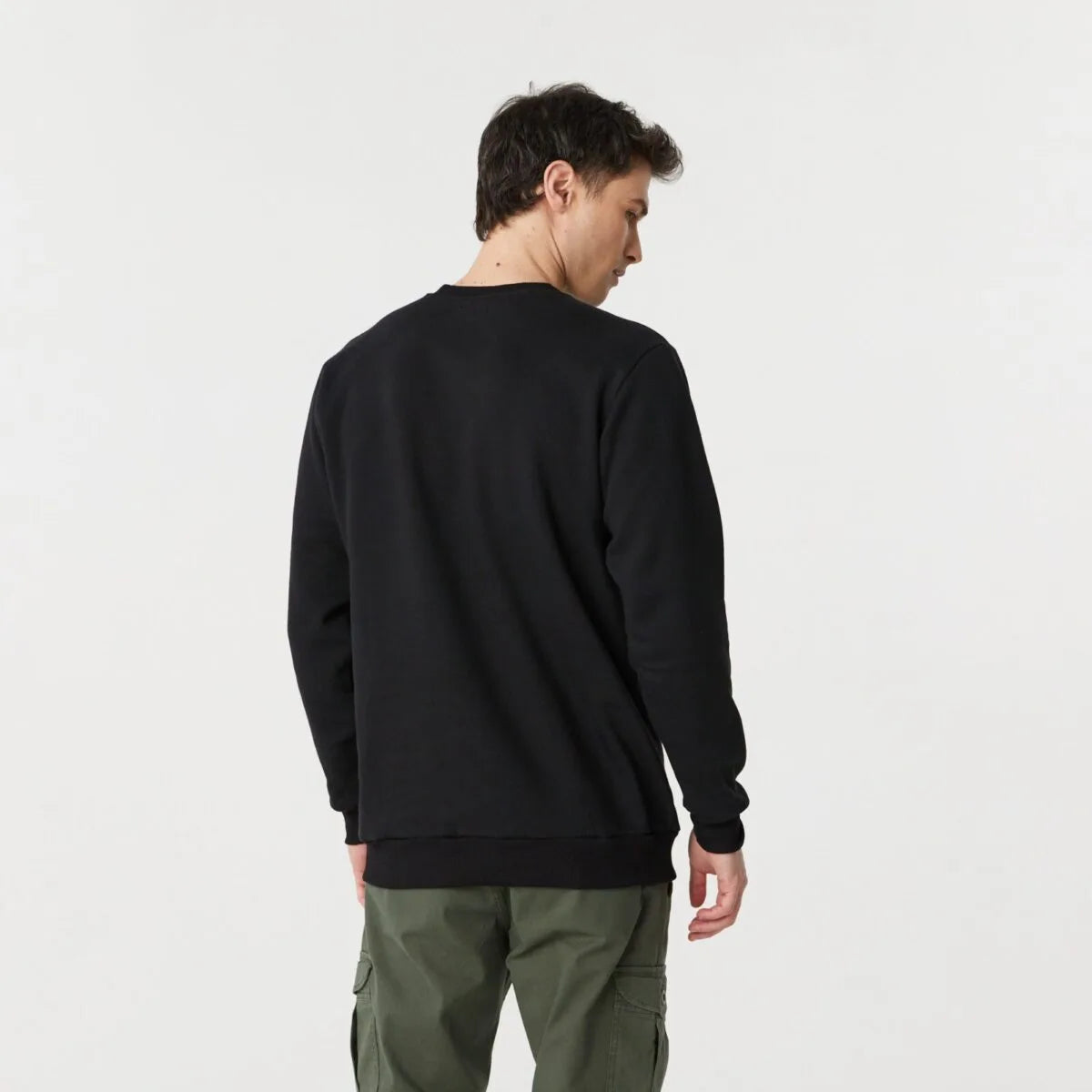 Buzo Frisa Cuello Redondo Negro Pampero